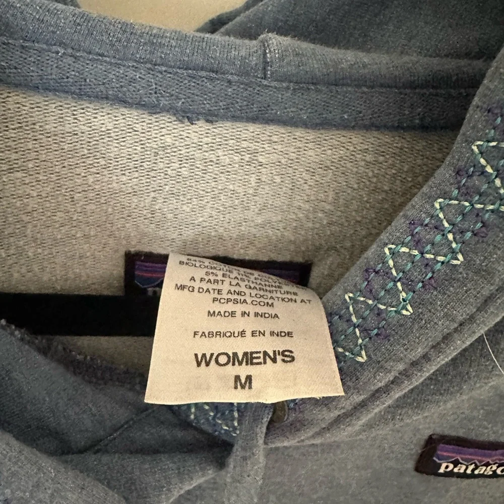 Patagonia Women's Glass Blue Midweight Hooded Monk Sweatshirt Size Medium - Picture 2 of 3